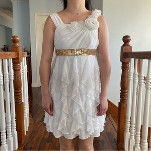 My Michelle Sleeveless Gold Sequin Waist Ruffle White Dress Size 12